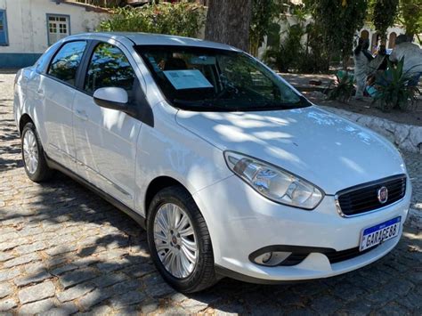 Fiat Grand Siena ESSENCE 1.6 Flex 16V 2018 Gasolina .